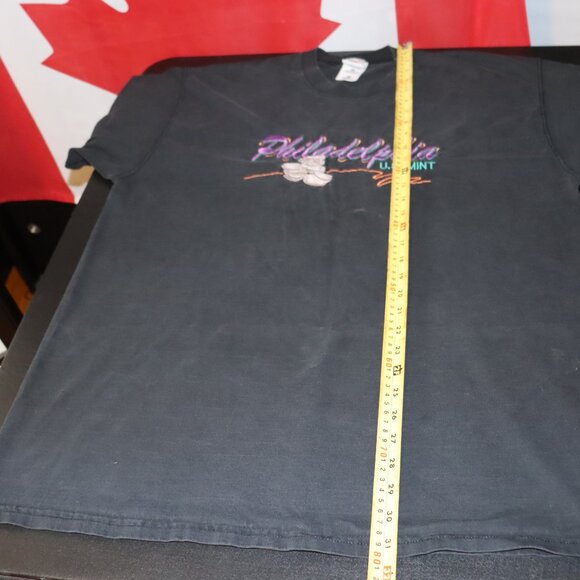 Vintage Philadelphia U.S. Mint Embroidered Shirt – XL (23.5" x 31"). USA. Mint - Picture 9 of 9